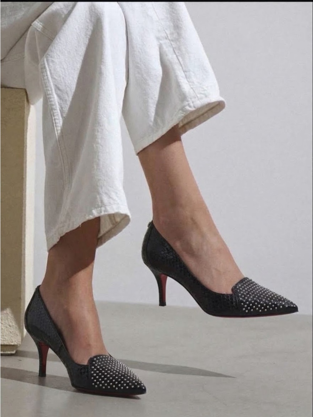 Donald J Pliner Black Studded Pointed Toe Pumps M080 Watersnake Leather 8